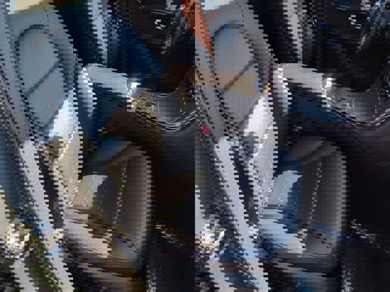 Used 2022 Mercedes-Benz GLC 300 4MATIC Coupe image 23