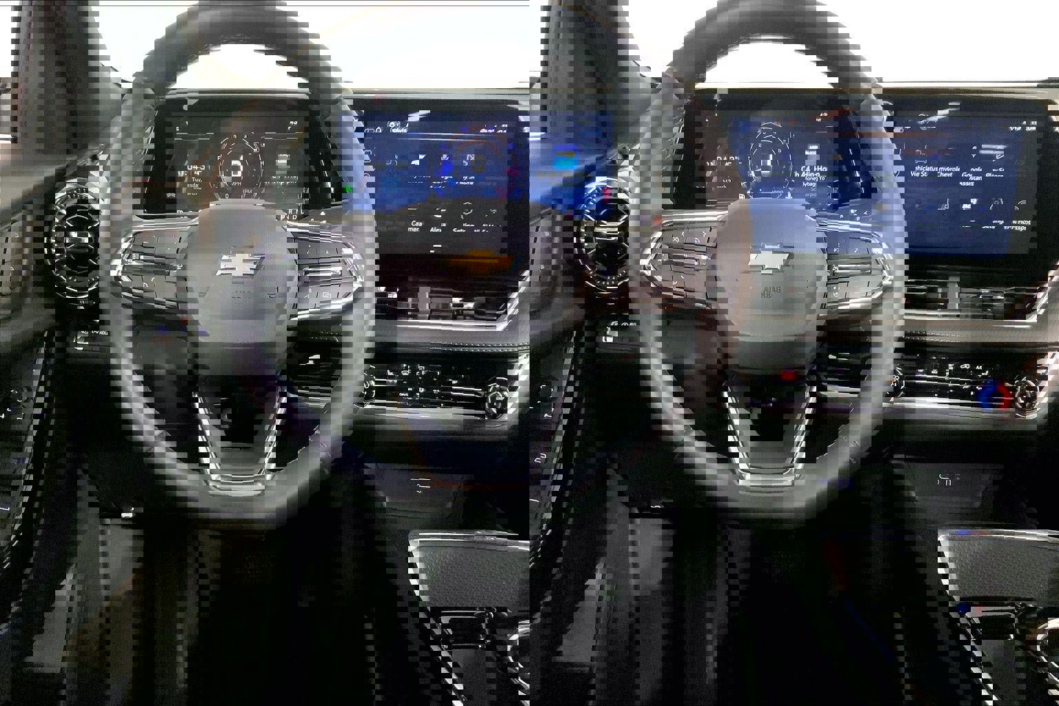 Used 2025 Chevrolet Equinox LT image 5