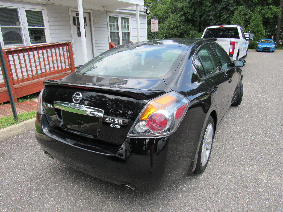 Used 2012 Nissan Altima 3.5 SR w/ Sport Pkg FWD image 6