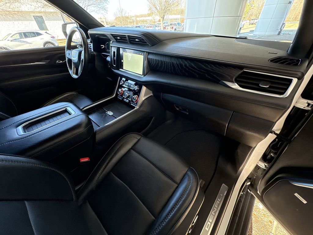 Certified 2022 GMC Yukon XL Denali image 29