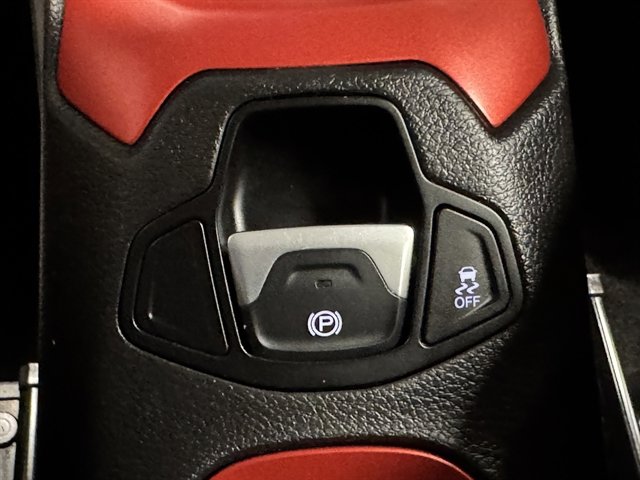 Used 2015 Jeep Renegade Trailhawk AWD/4WD image 27