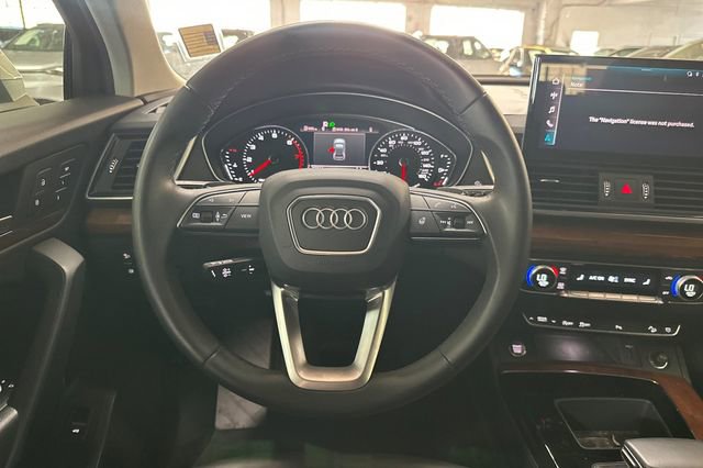 Used 2023 Audi Q5 2.0T Premium w/ Convenience Package image 17