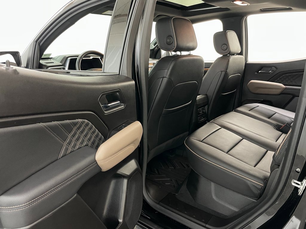 Used 2025 GMC Canyon Denali image 47