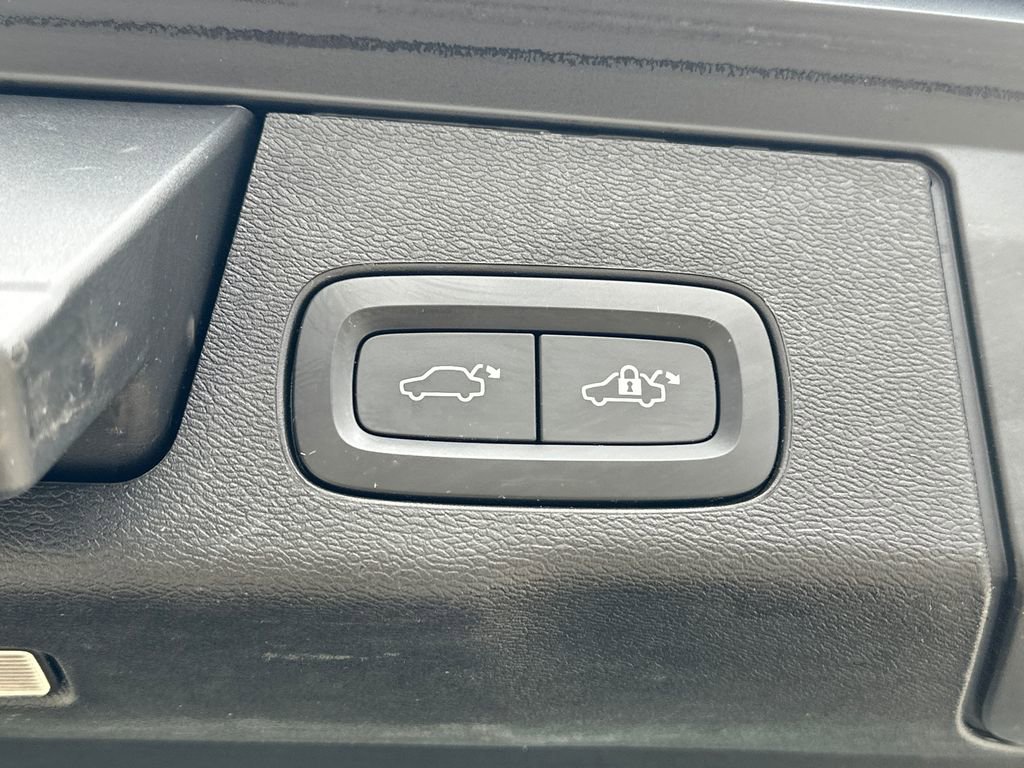 Used 2022 Volvo XC60 T8 Polestar image 7