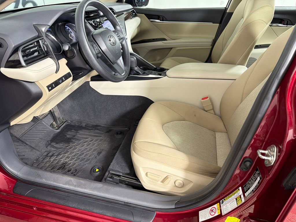 Used 2019 Toyota Camry LE w/ Sunroof Package image 10