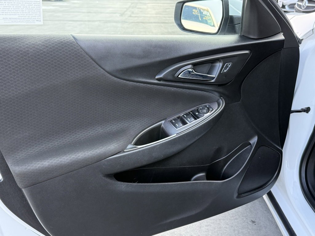 Used 2019 Chevrolet Malibu LT image 17