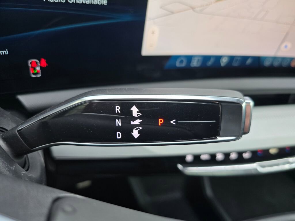 New 2026 Cadillac Optiq Luxury 2 image 31