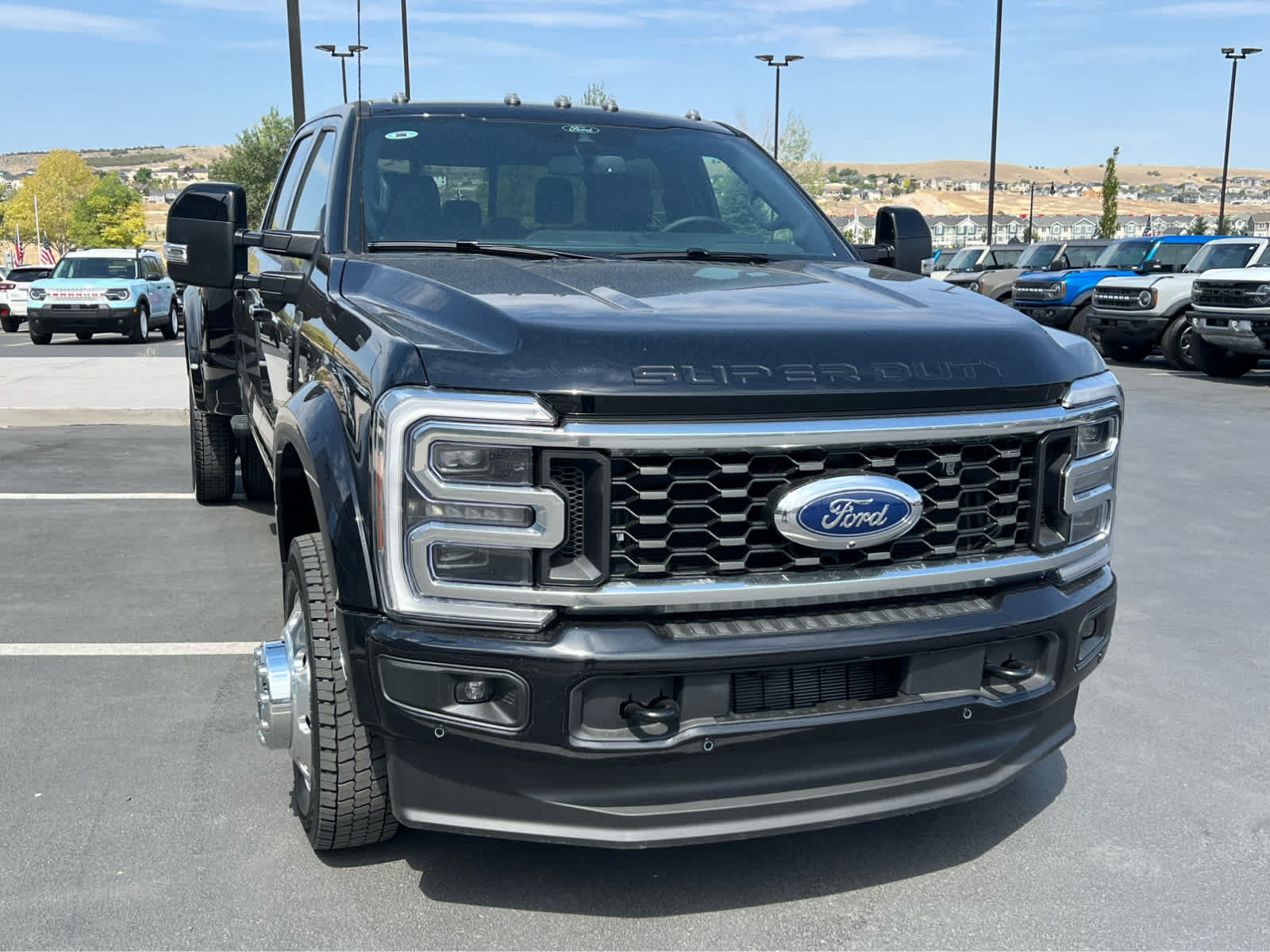 New 2026 Ford F450 Platinum w/ FX4 Off-Road Package AWD/4WD image 4
