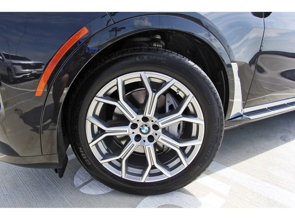 Used 2025 BMW X7 xDrive40i image 29