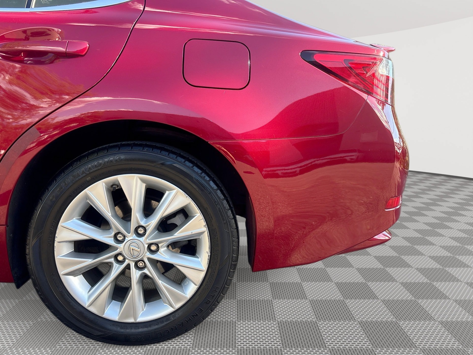 Used 2015 Lexus ES 300h w/ Navigation System Package FWD image 29