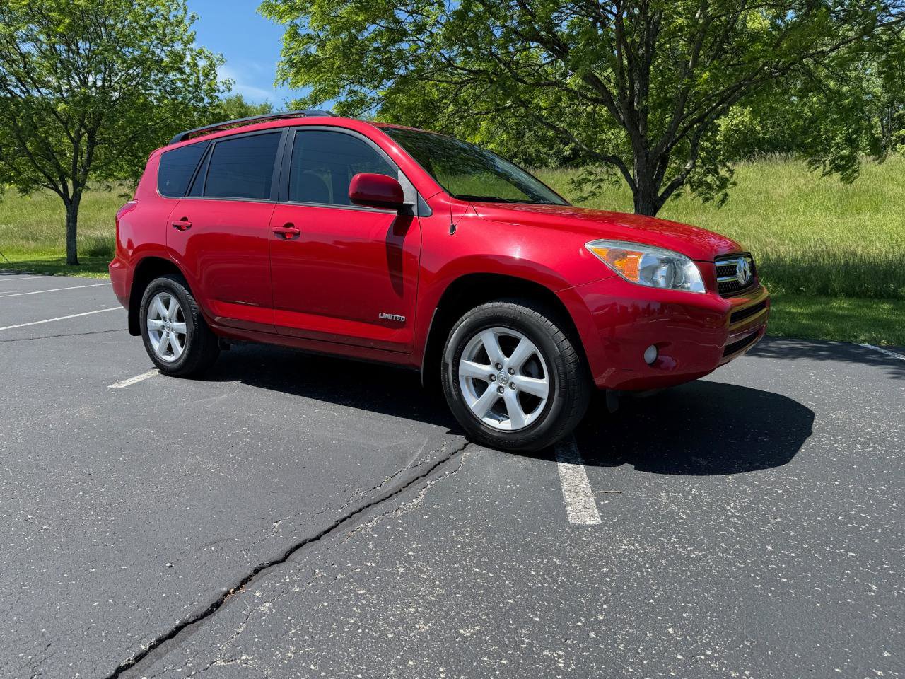 Used 2007 Toyota RAV4 Limited FWD image 1