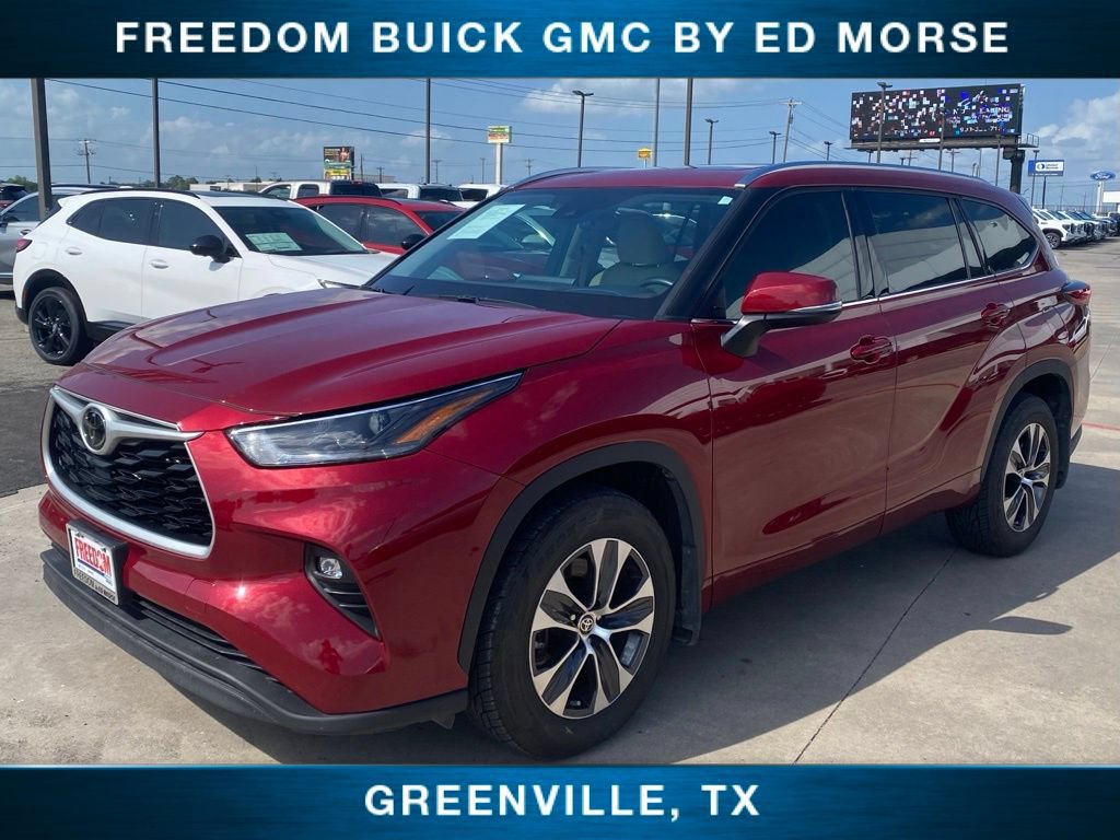 Used 2021 Toyota Highlander XLE