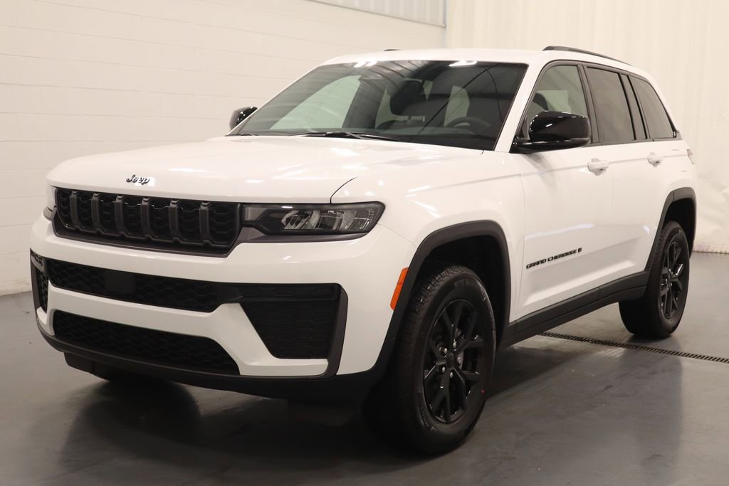 New 2026 Jeep Grand Cherokee Altitude AWD/4WD image 6
