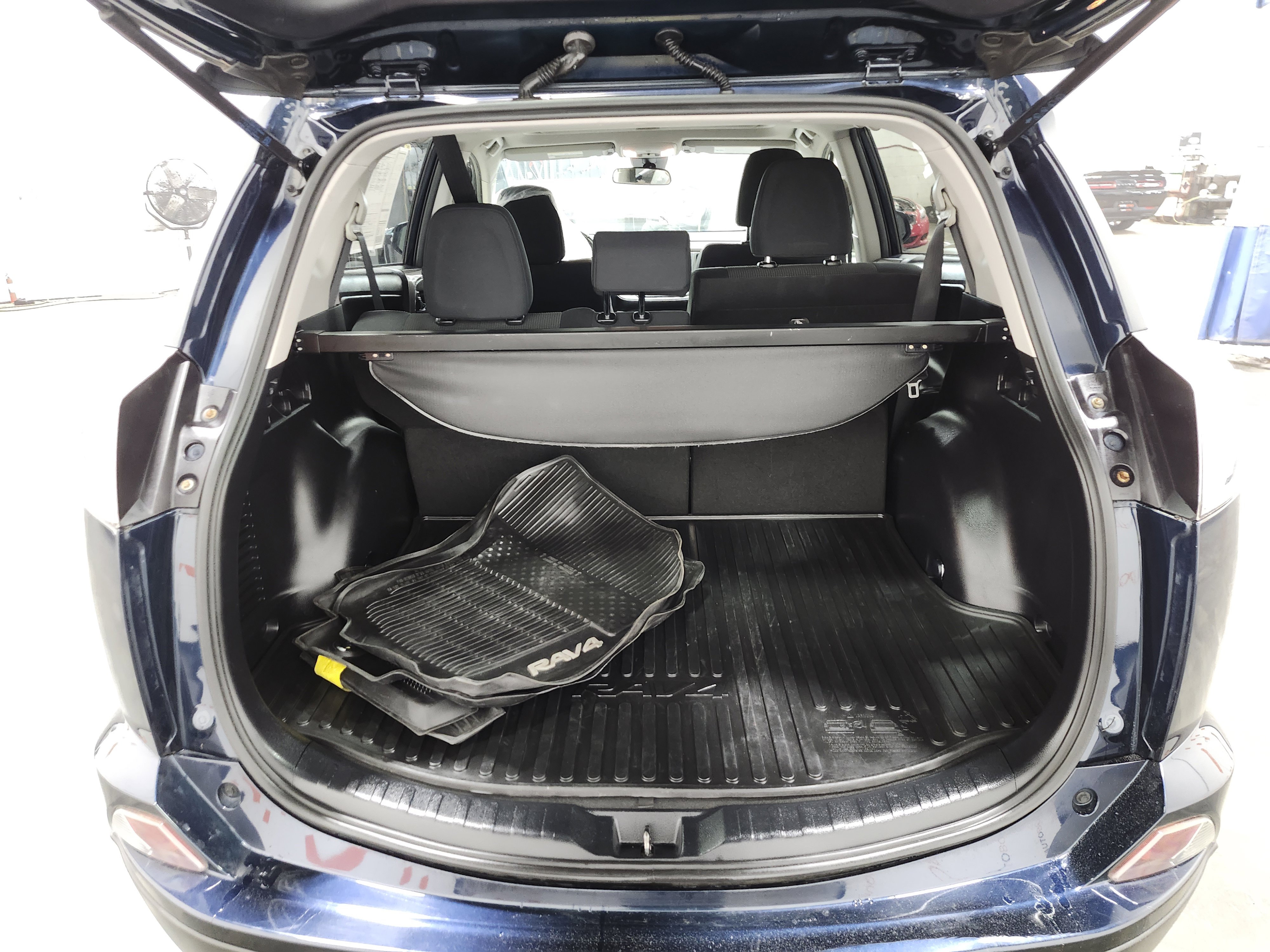 Used 2018 Toyota RAV4 XLE w/ Plus Extra Value Package image 23