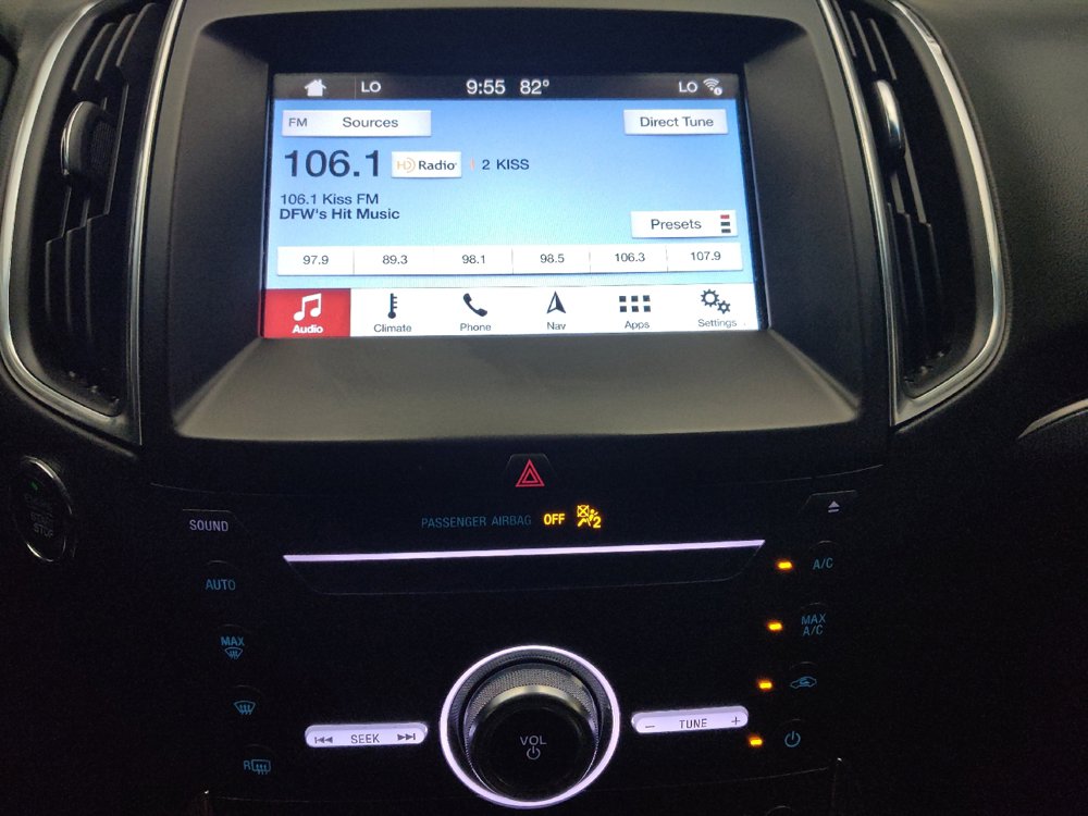 Used 2019 Ford Edge Titanium FWD image 25