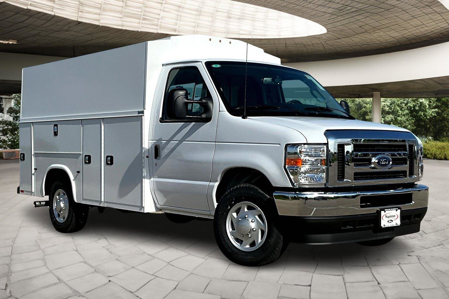 New 2025 Ford E-350 and Econoline 350 Super Duty w/ Power Equipment Group RWD image 2
