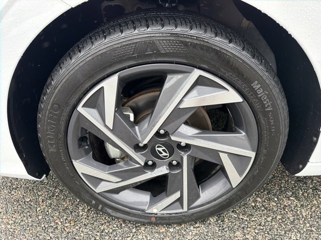 Used 2025 Hyundai Elantra Sport image 33