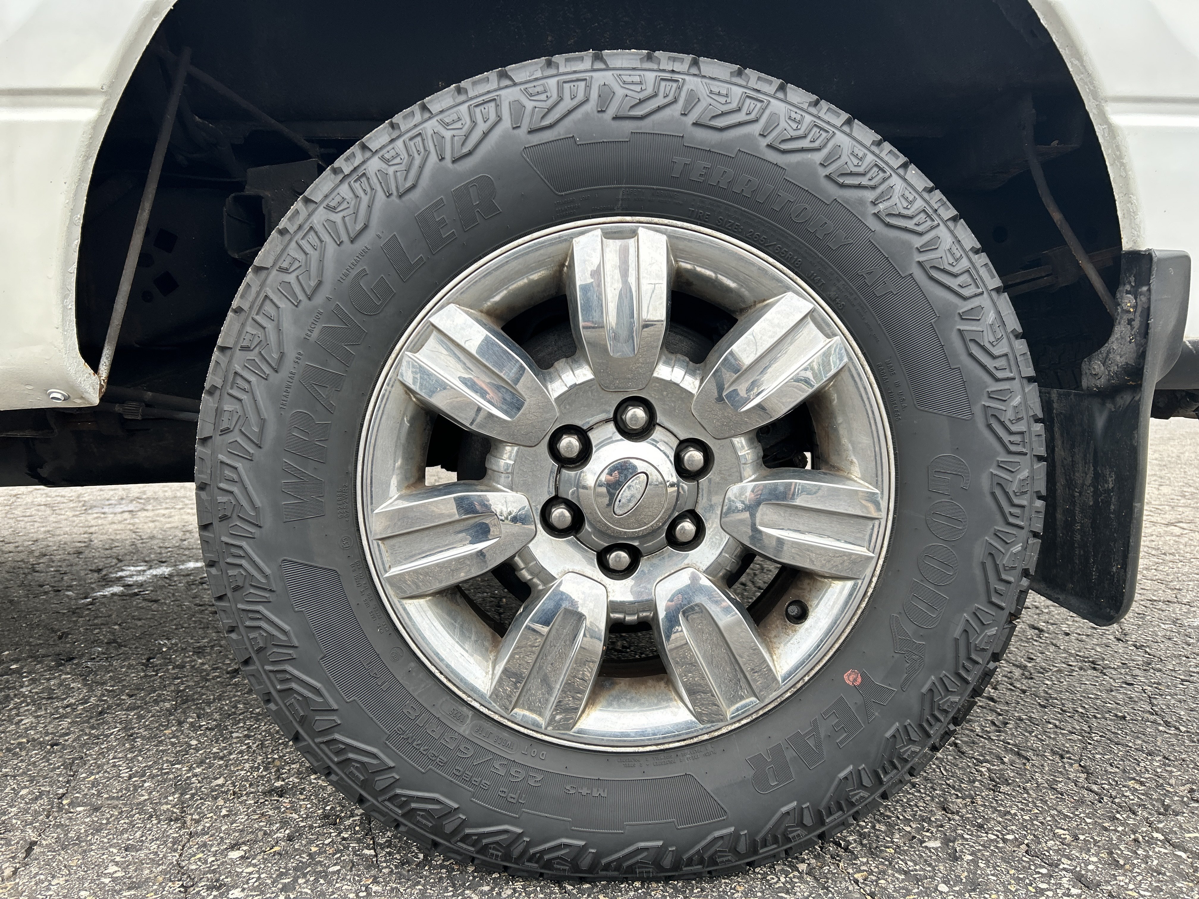 Used 2011 Ford F150 XLT w/ XLT Chrome Pkg AWD/4WD image 23
