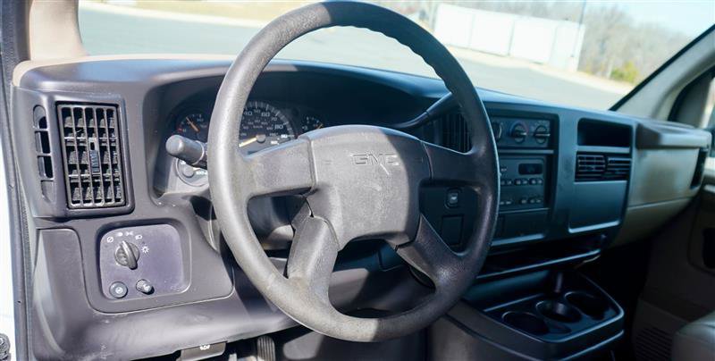 Used 2003 GMC Savana 1500 RWD image 11