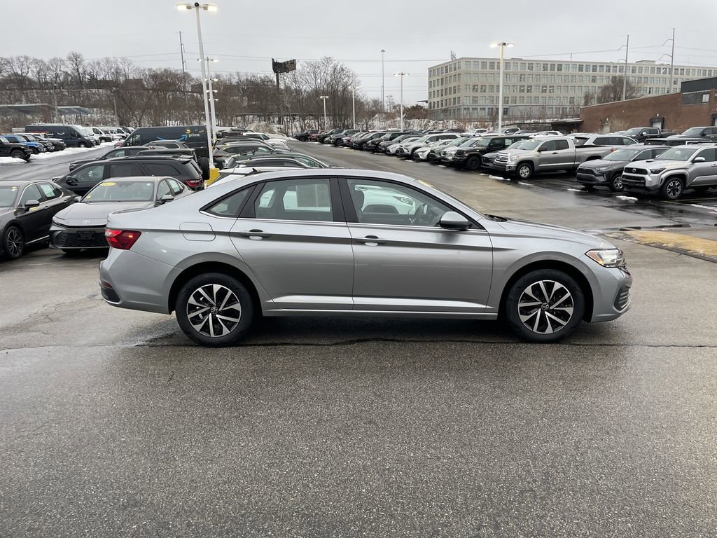 Used 2024 Volkswagen Jetta S image 7
