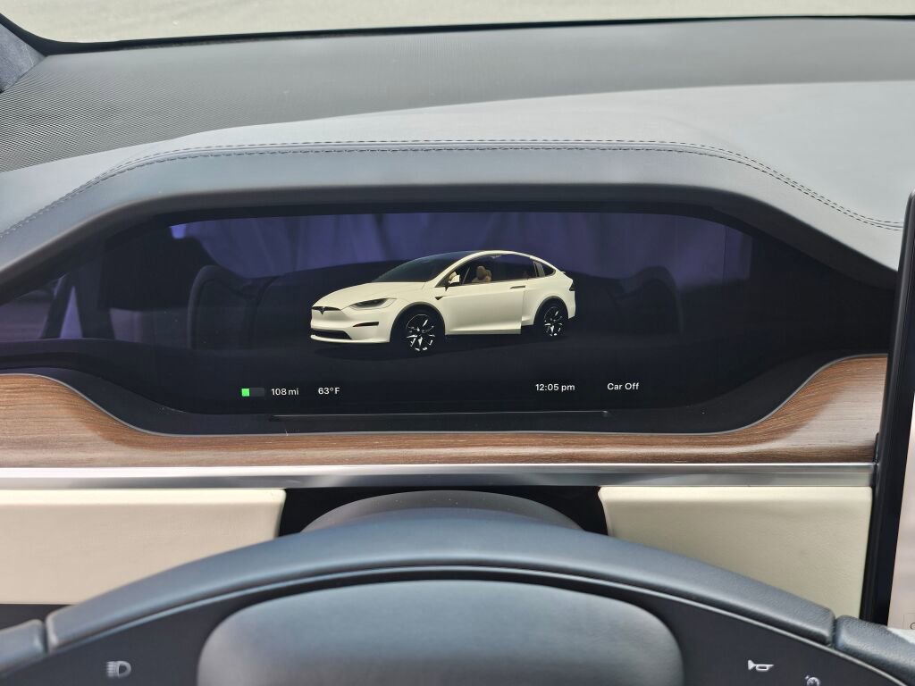 Used 2022 Tesla Model X image 28