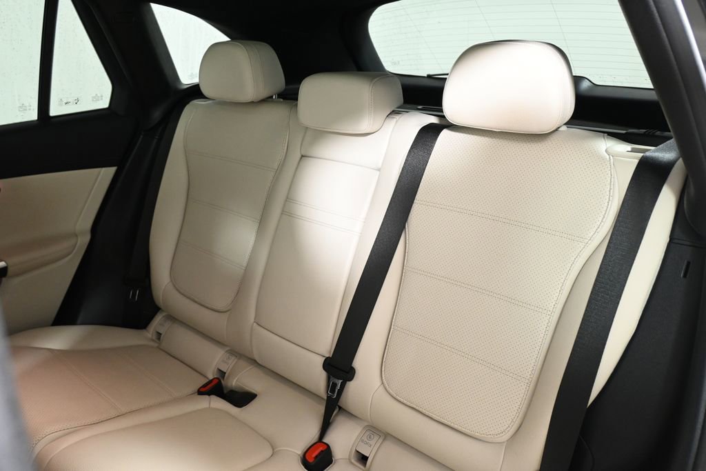 Certified 2024 Mercedes-Benz GLC 300 4MATIC image 4