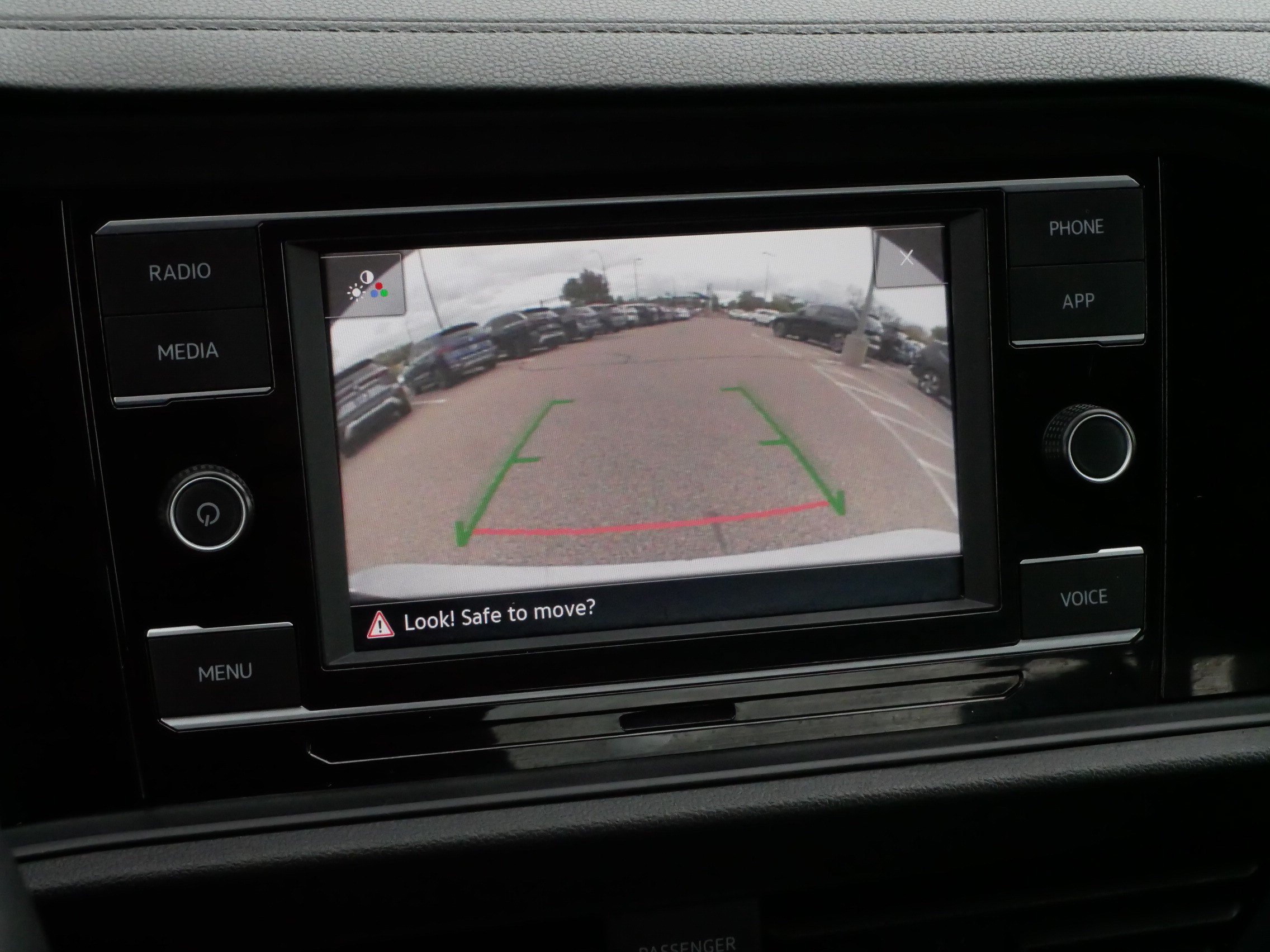 Certified 2024 Volkswagen Jetta SE FWD image 31