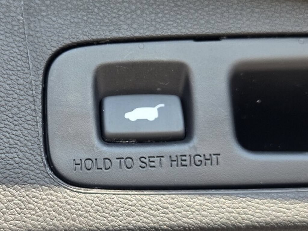 Used 2022 Honda CR-V Touring image 32