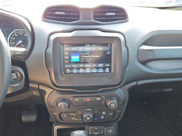 Used 2018 Jeep Renegade Latitude FWD image 17