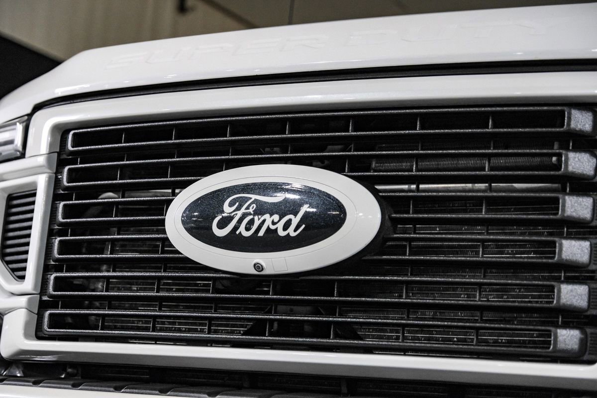 Used 2021 Ford F450 Platinum w/ FX4 Off-Road Package image 52