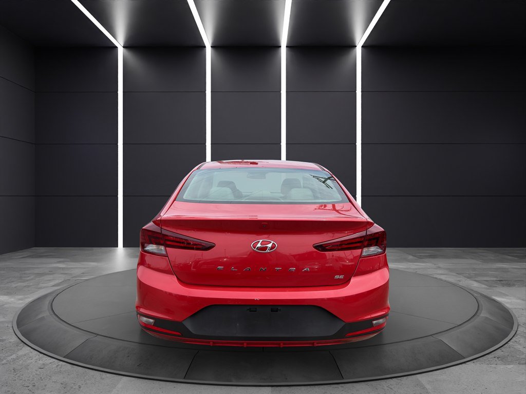 Used 2020 Hyundai Elantra SE FWD image 5