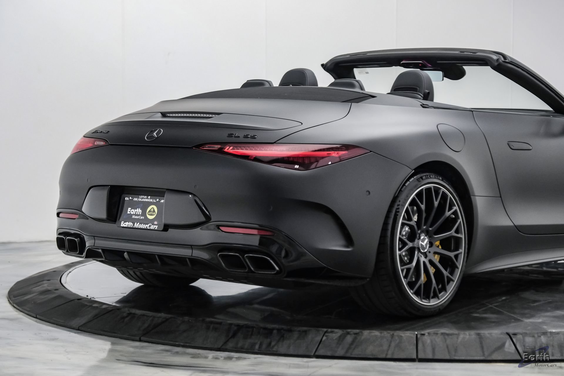 Used 2022 Mercedes-Benz SL 55 AMG 4MATIC image 25