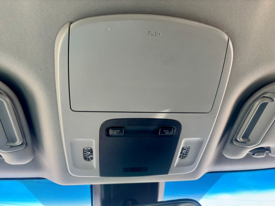 Used 2018 Toyota Camry LE FWD image 27