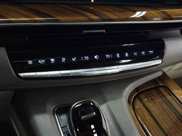 Used 2022 Cadillac Escalade Premium Luxury Platinum image 36