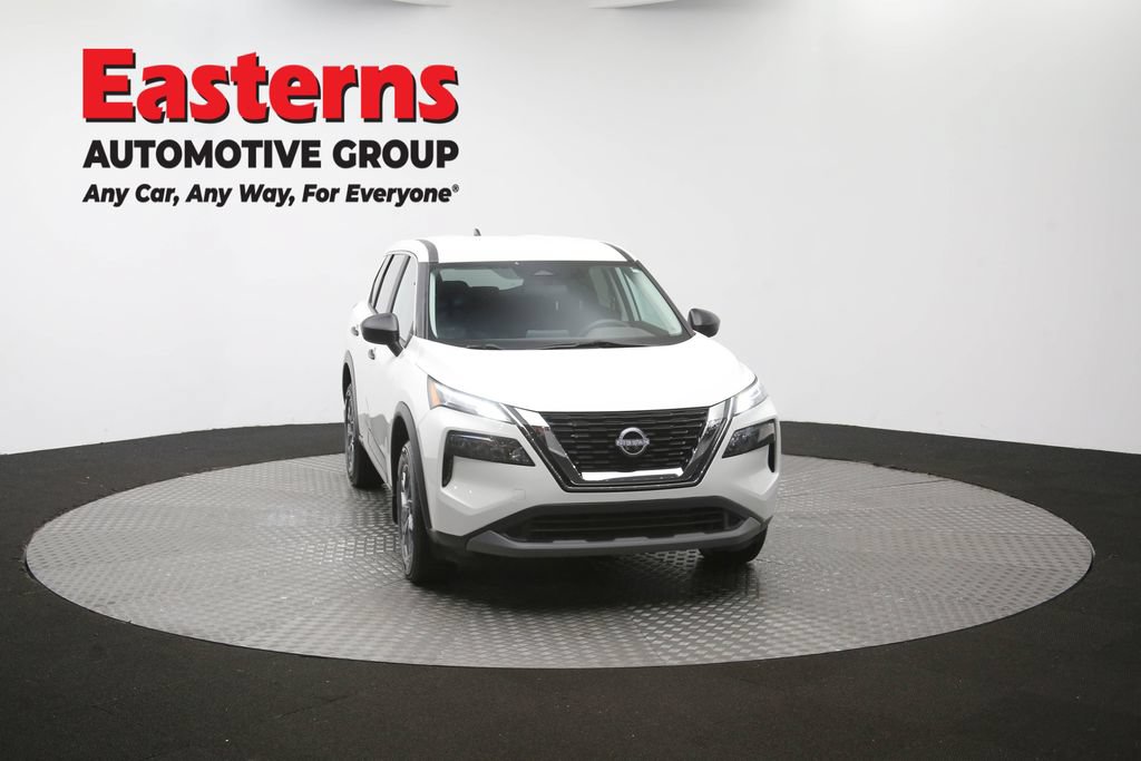 Used 2023 Nissan Rogue S AWD/4WD image 52