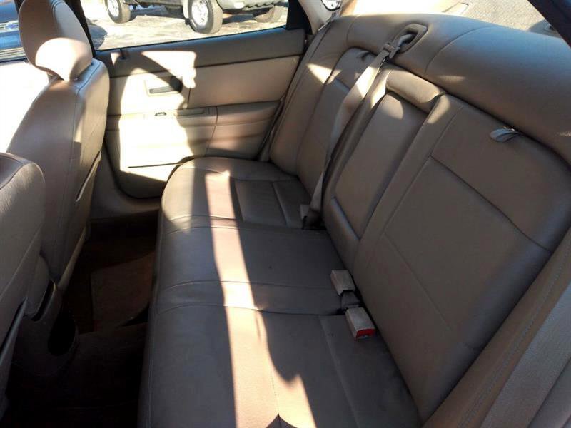 Used 2004 Ford Taurus SES image 10