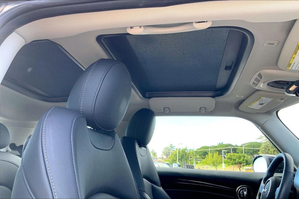 Certified 2024 MINI Cooper SE image 23