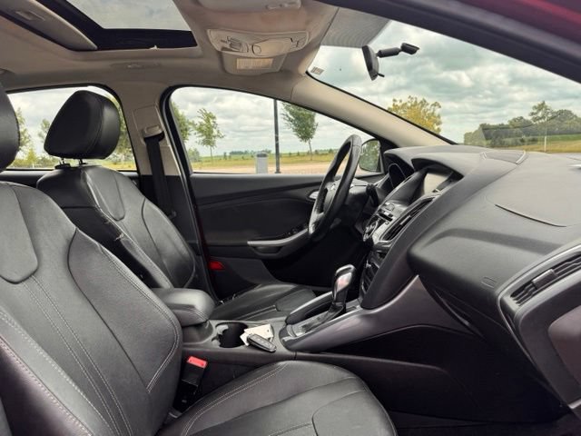 Used 2014 Ford Focus Titanium FWD image 24