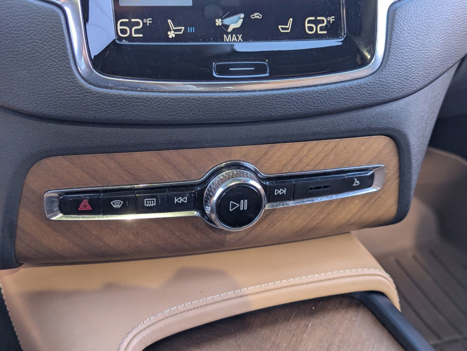 Used 2018 Volvo XC90 T8 Inscription w/ Luxury Package image 23