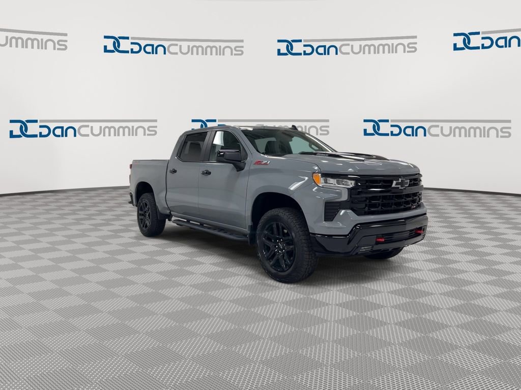 Used 2024 Chevrolet Silverado 1500 LT Trail Boss w/ Convenience Package II image 2