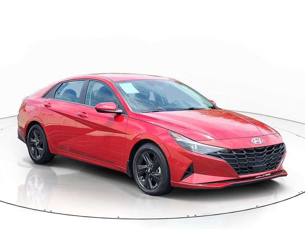 Used 2023 Hyundai Elantra SEL FWD image 3