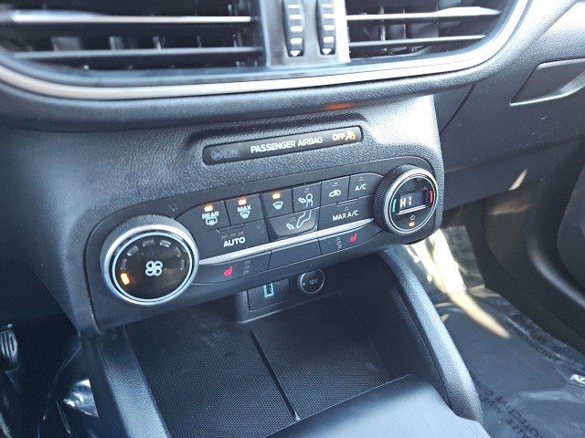 Used 2020 Ford Escape SE Sport image 23