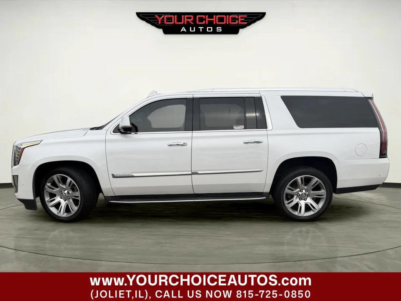 Used 2017 Cadillac Escalade ESV Luxury image 2