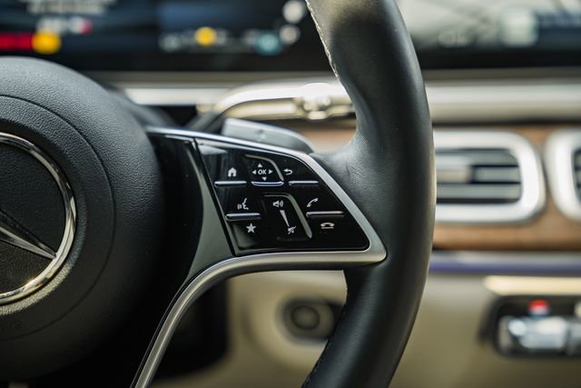 Used 2025 Mercedes-Benz GLE 450e 4MATIC image 28