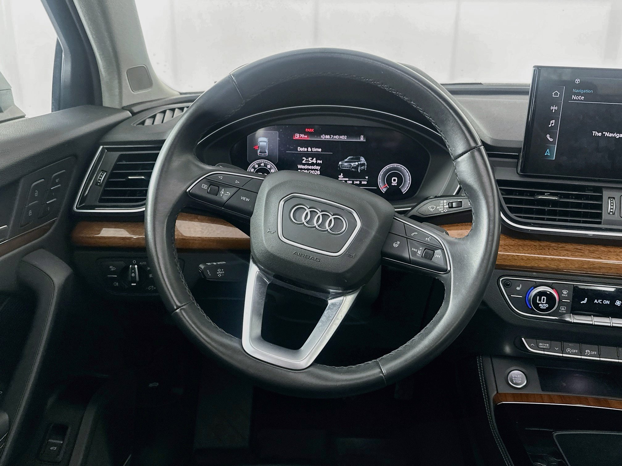 Used 2022 Audi Q5 2.0T Premium Plus w/ Premium Plus Package AWD/4WD image 17