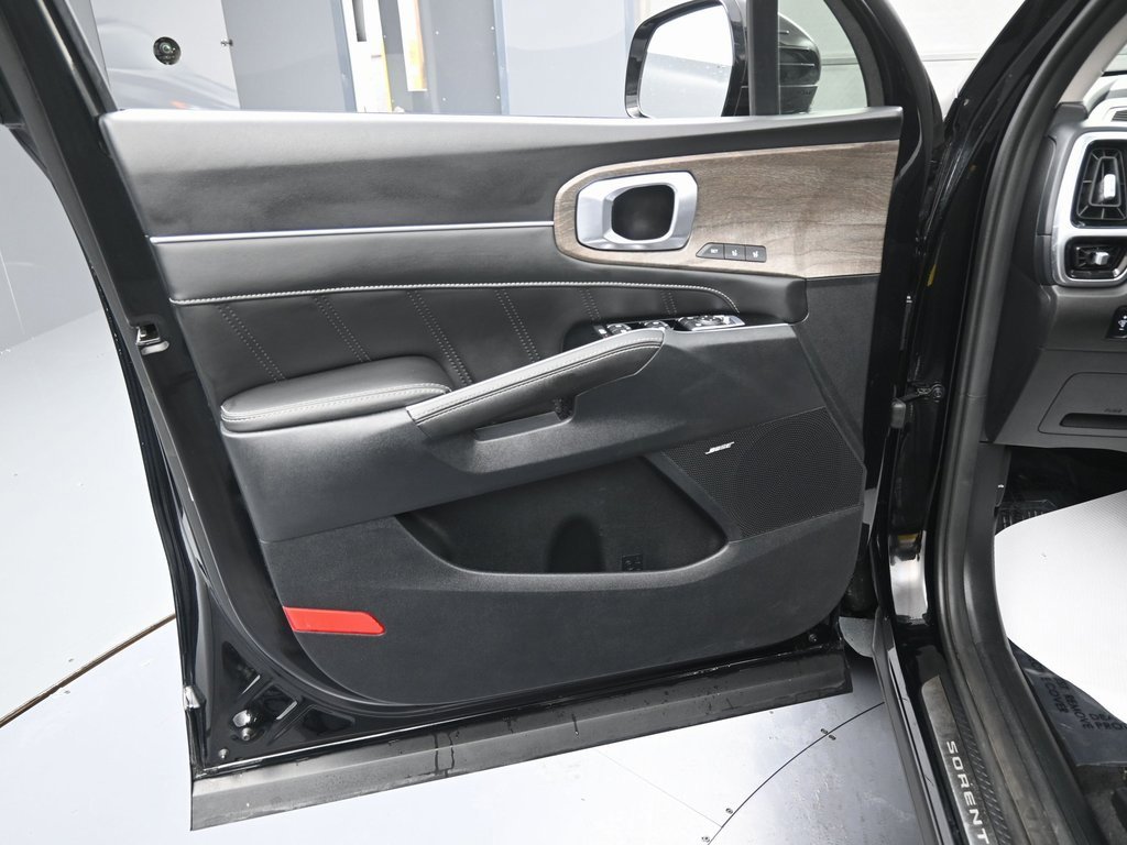 Used 2022 Kia Sorento SX Prestige image 23