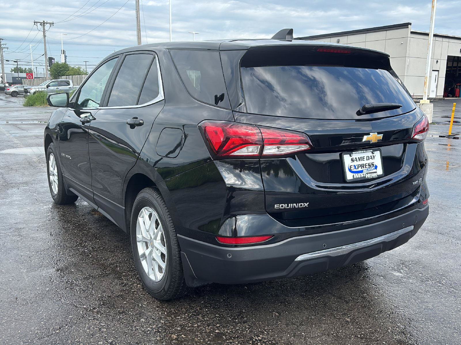 Used 2024 Chevrolet Equinox LT AWD/4WD image 8