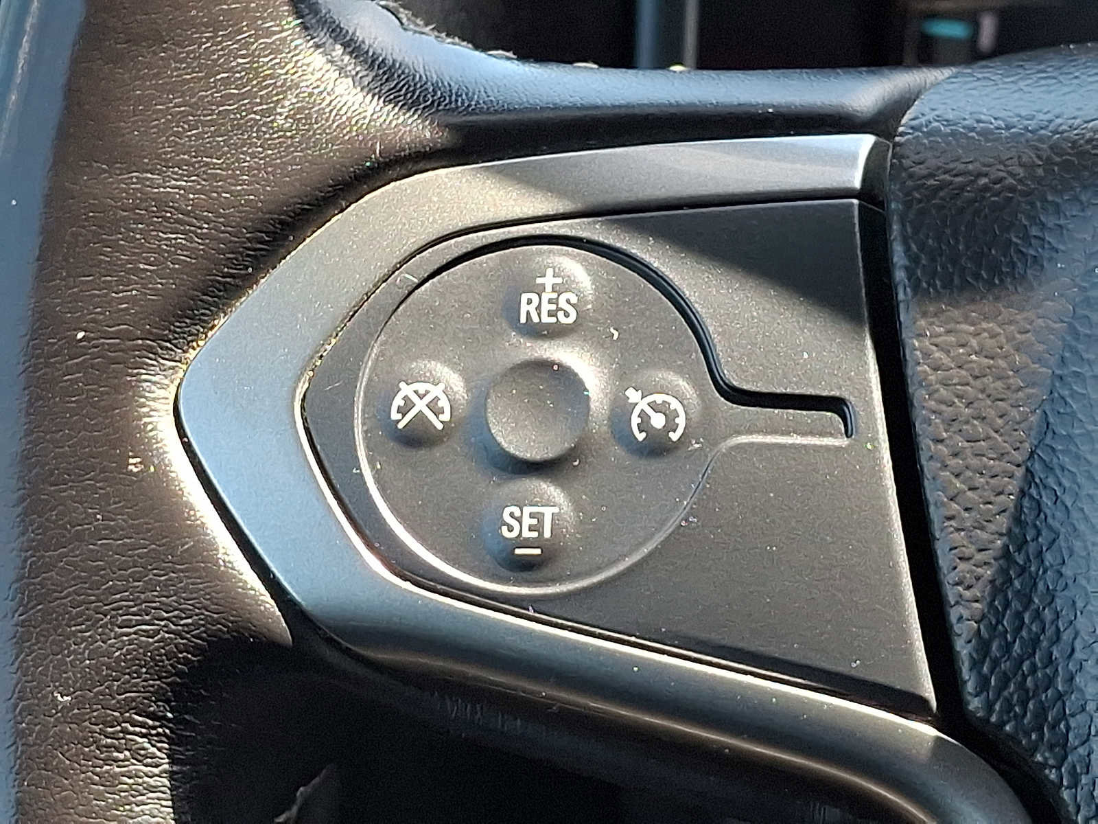 Used 2018 Chevrolet Silverado 1500 LT w/ All Star Edition AWD/4WD image 19
