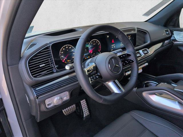 New 2026 Mercedes-Benz GLS 580 4MATIC image 3