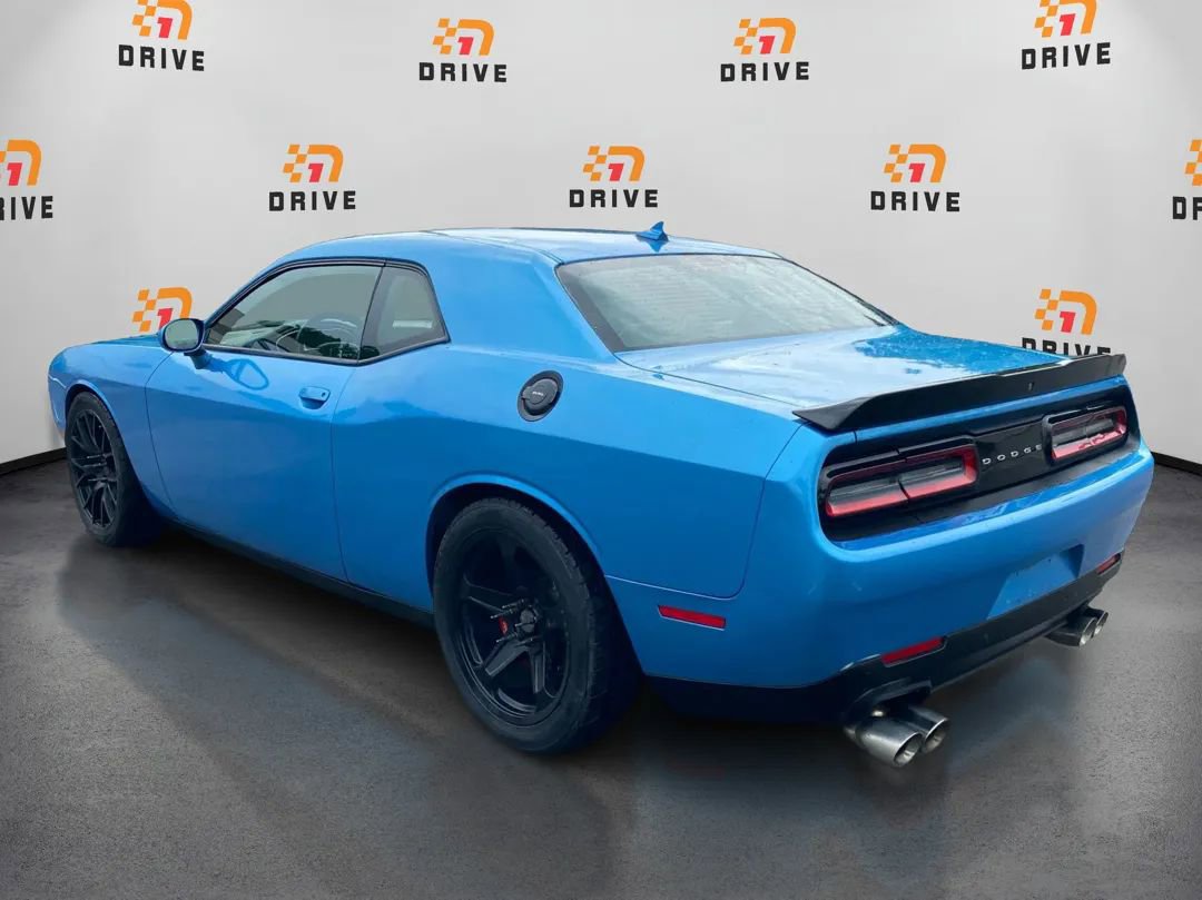 Used 2015 Dodge Challenger SRT w/ Technology Group RWD image 3